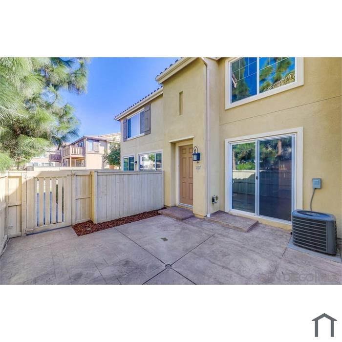 2181 Caminito Novara